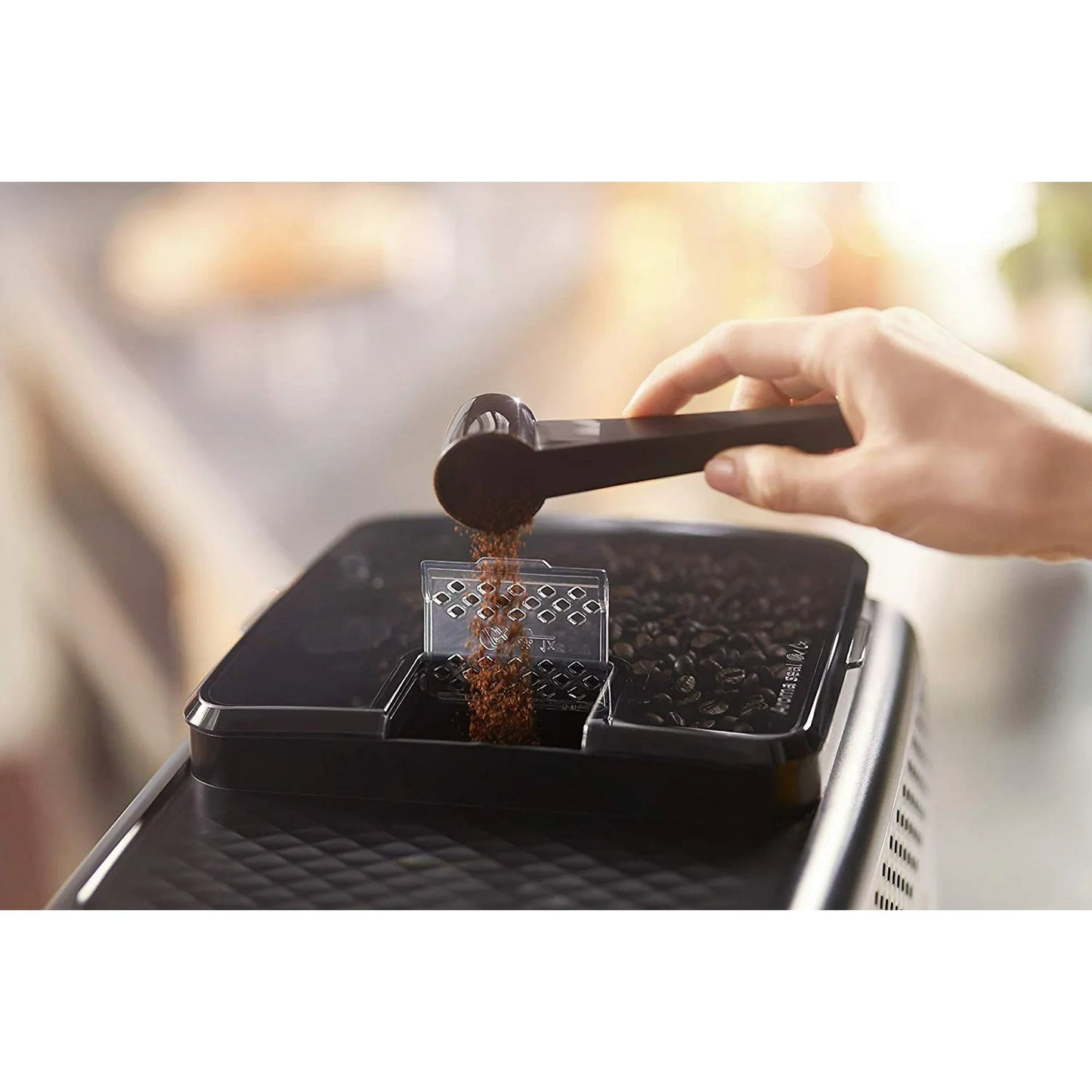 Philips - Series 3200 Eszpresszó kávégép tejhabosítóval